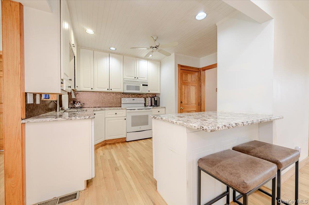 Single Family Edmore Lane  Suffolk County, NY 11795, MLS-1011134-7