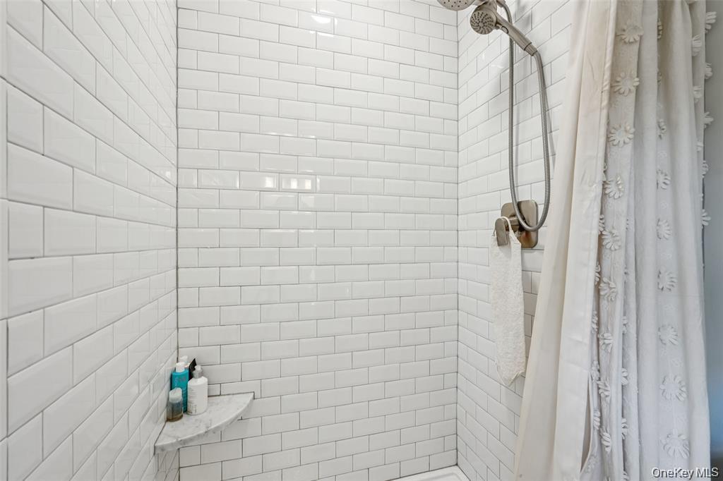 Single Family Abbey Road Rockland County, NY 10962, MLS-1011155-23