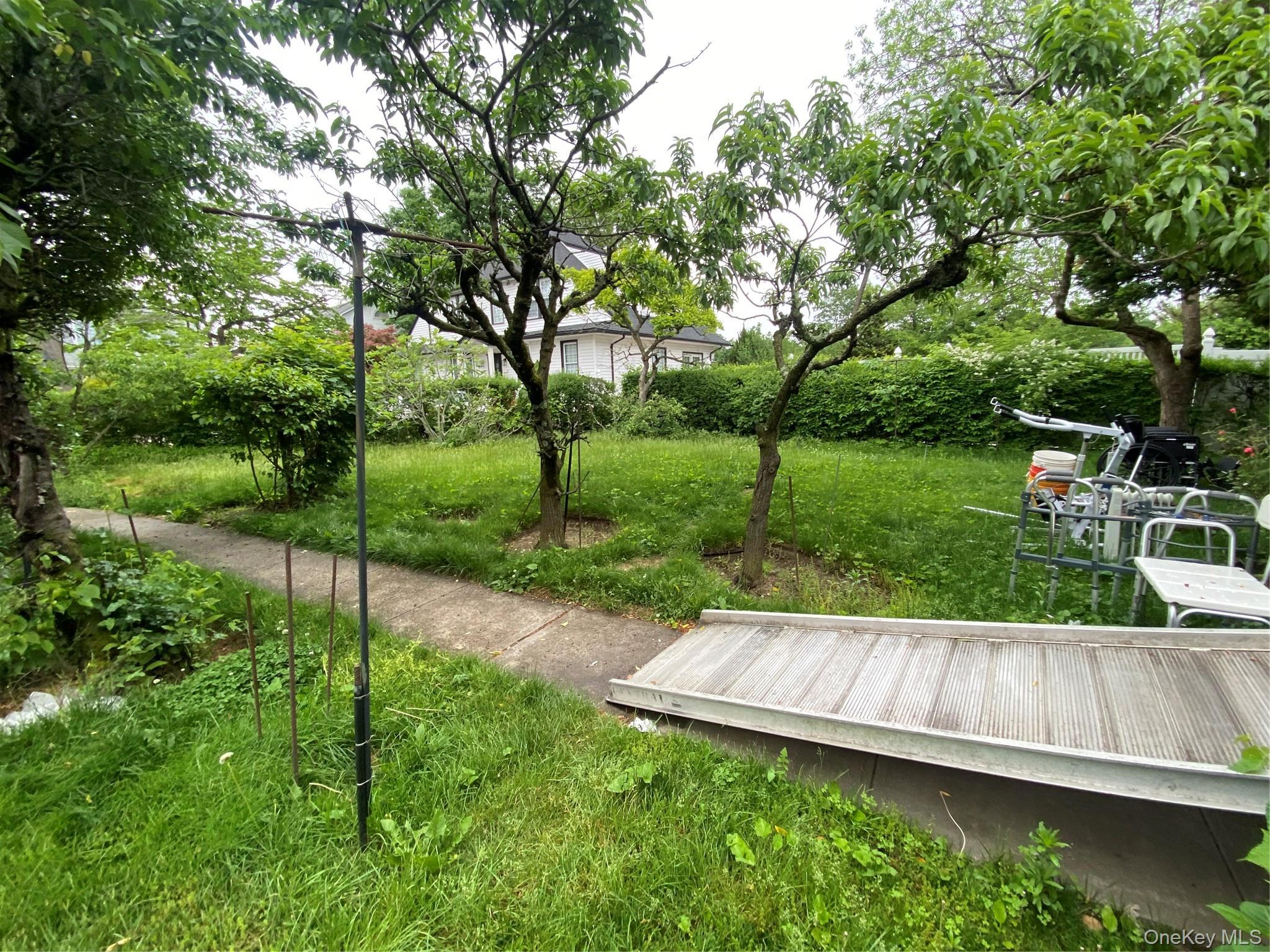 Single Family 14th Avenue  Queens, NY 11357, MLS-1011171-5