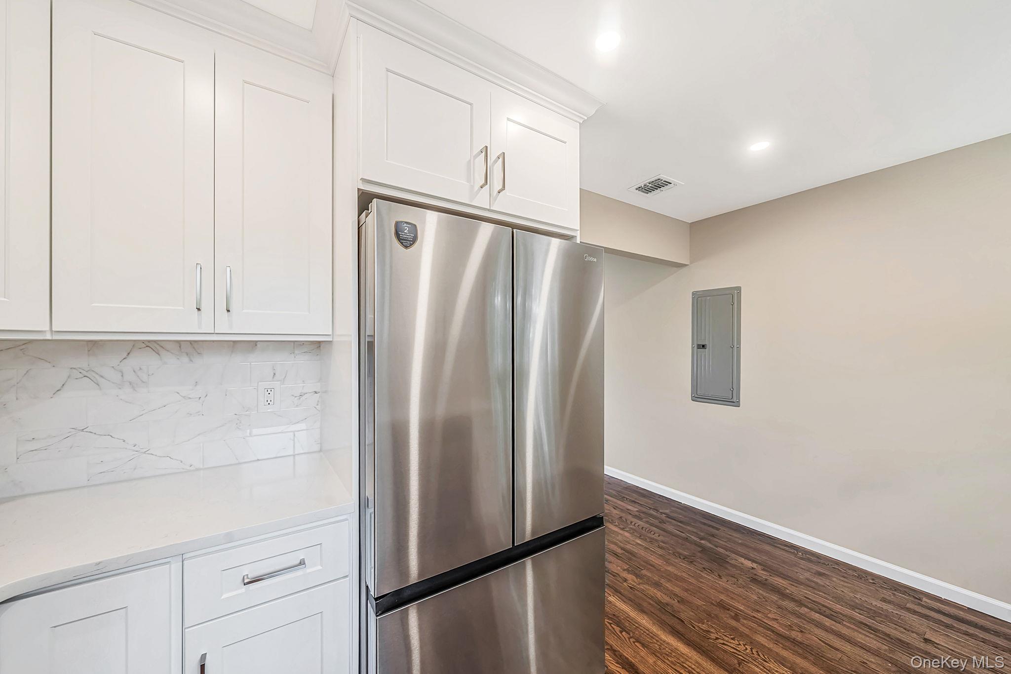 Single Family Americus Avenue  Suffolk County, NY 11772, MLS-1011214-15