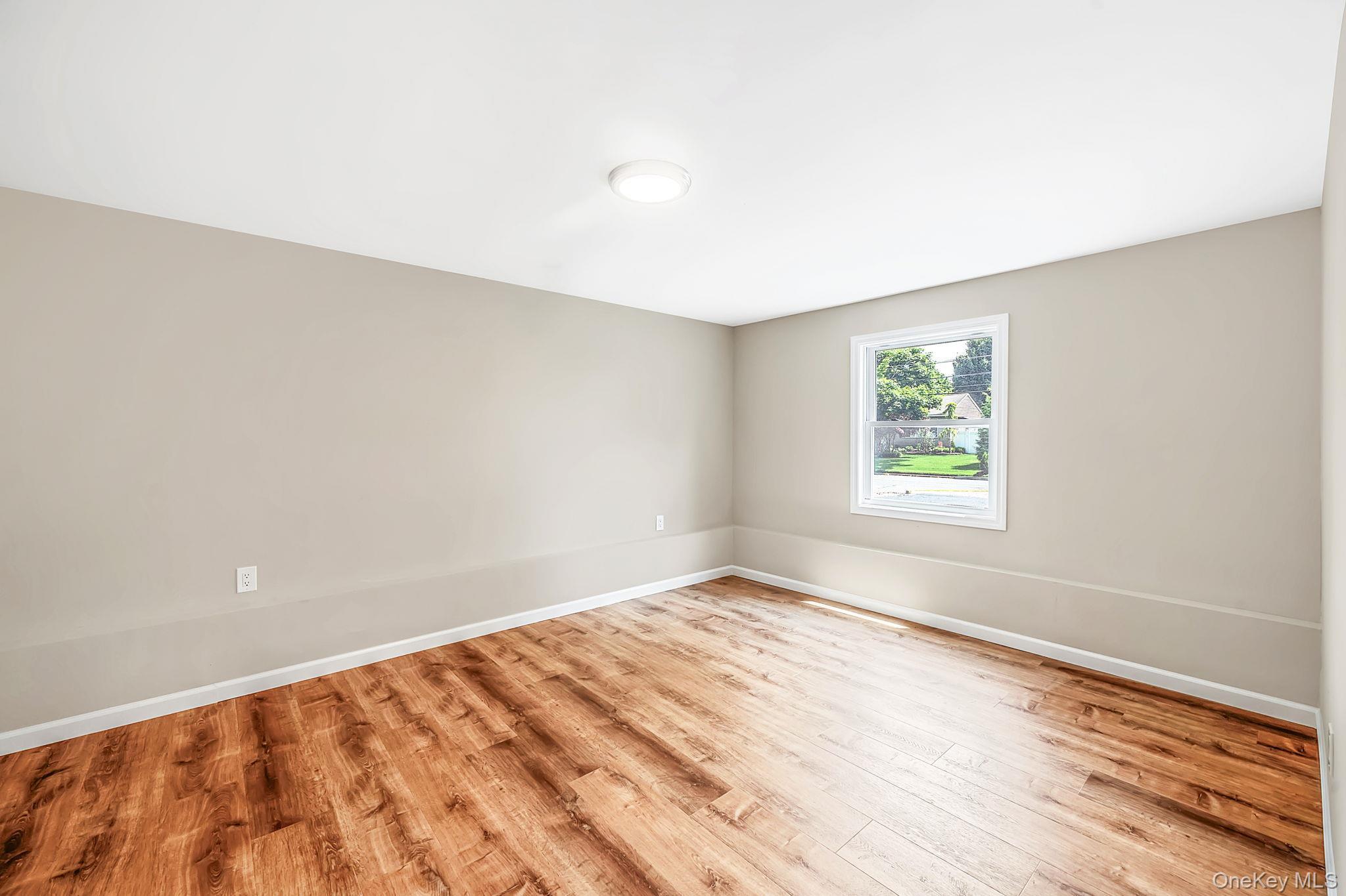Single Family Americus Avenue  Suffolk County, NY 11772, MLS-1011214-17