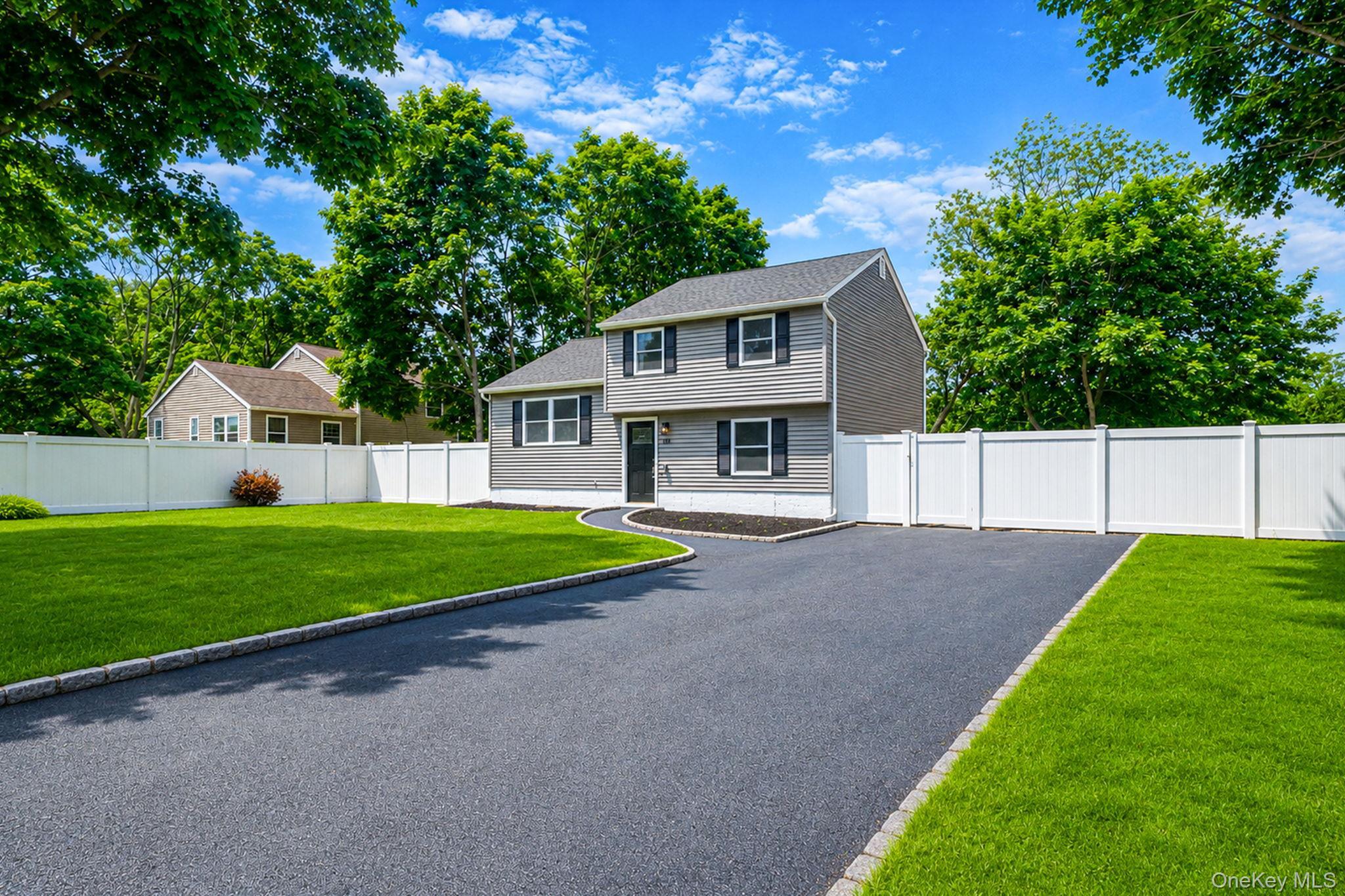Single Family Americus Avenue  Suffolk County, NY 11772, MLS-1011214-3
