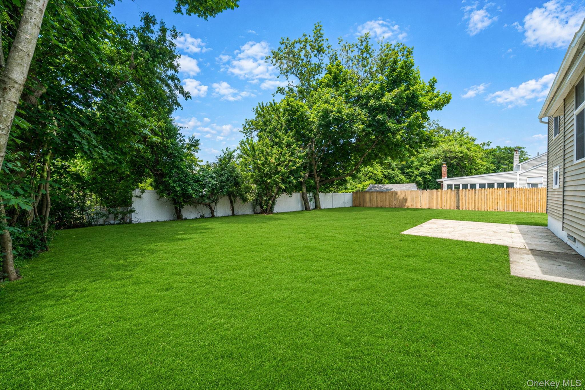 Single Family Americus Avenue  Suffolk County, NY 11772, MLS-1011214-33