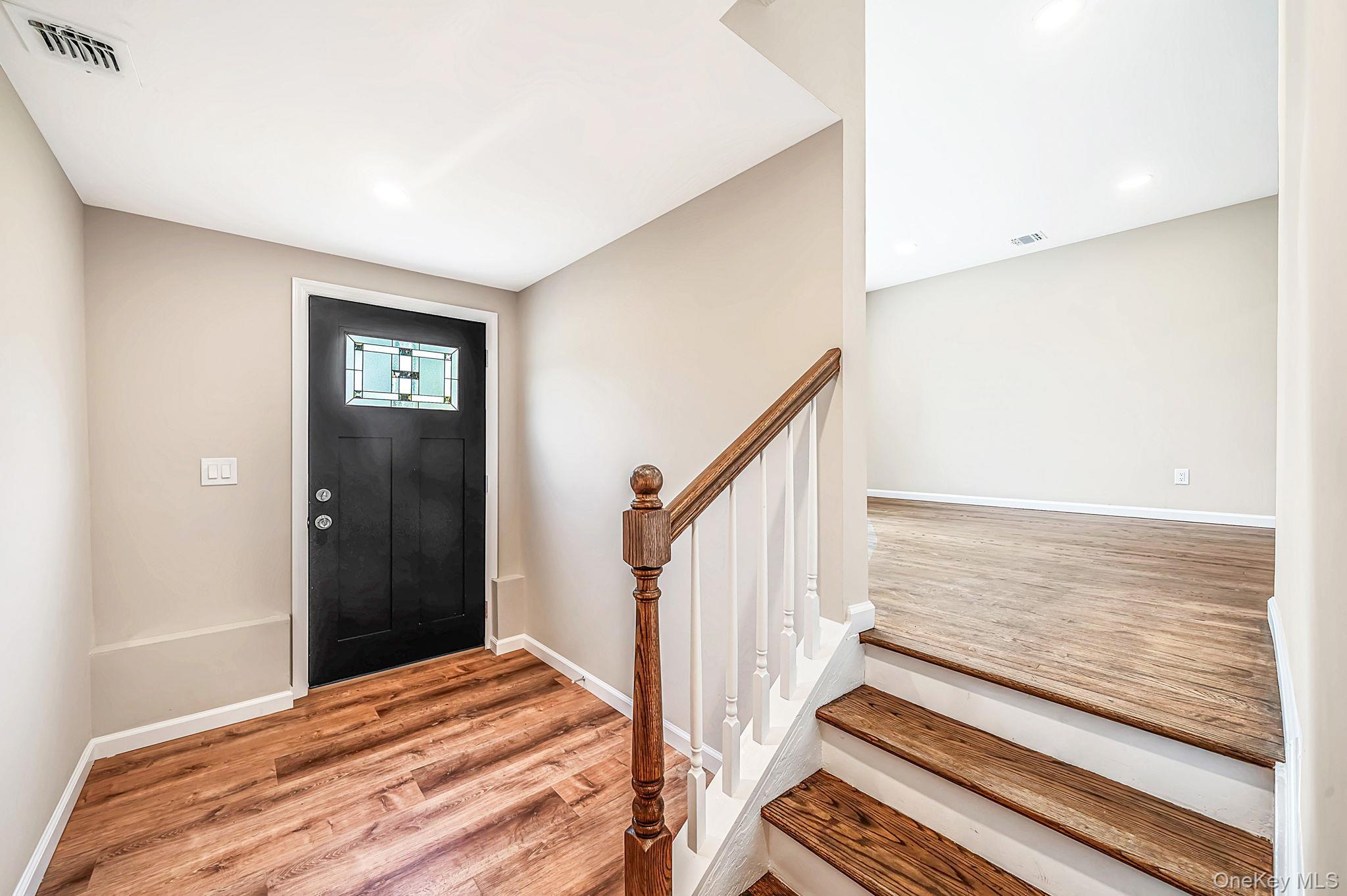 Single Family Americus Avenue  Suffolk County, NY 11772, MLS-1011214-4
