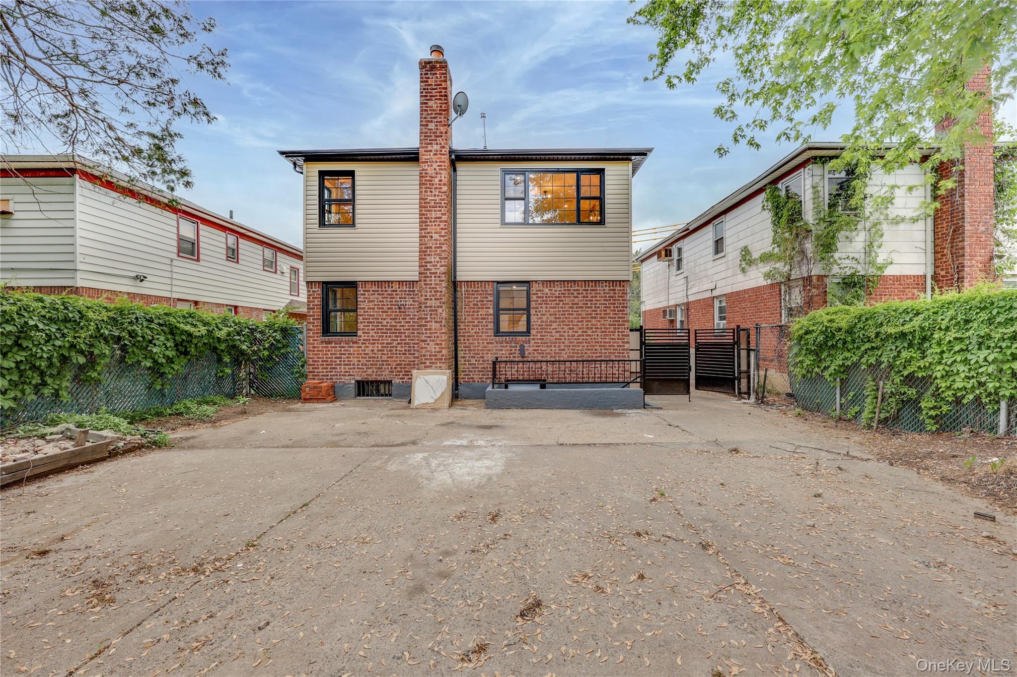 Single Family 147th Avenue  Queens, NY 11422, MLS-1011242-8