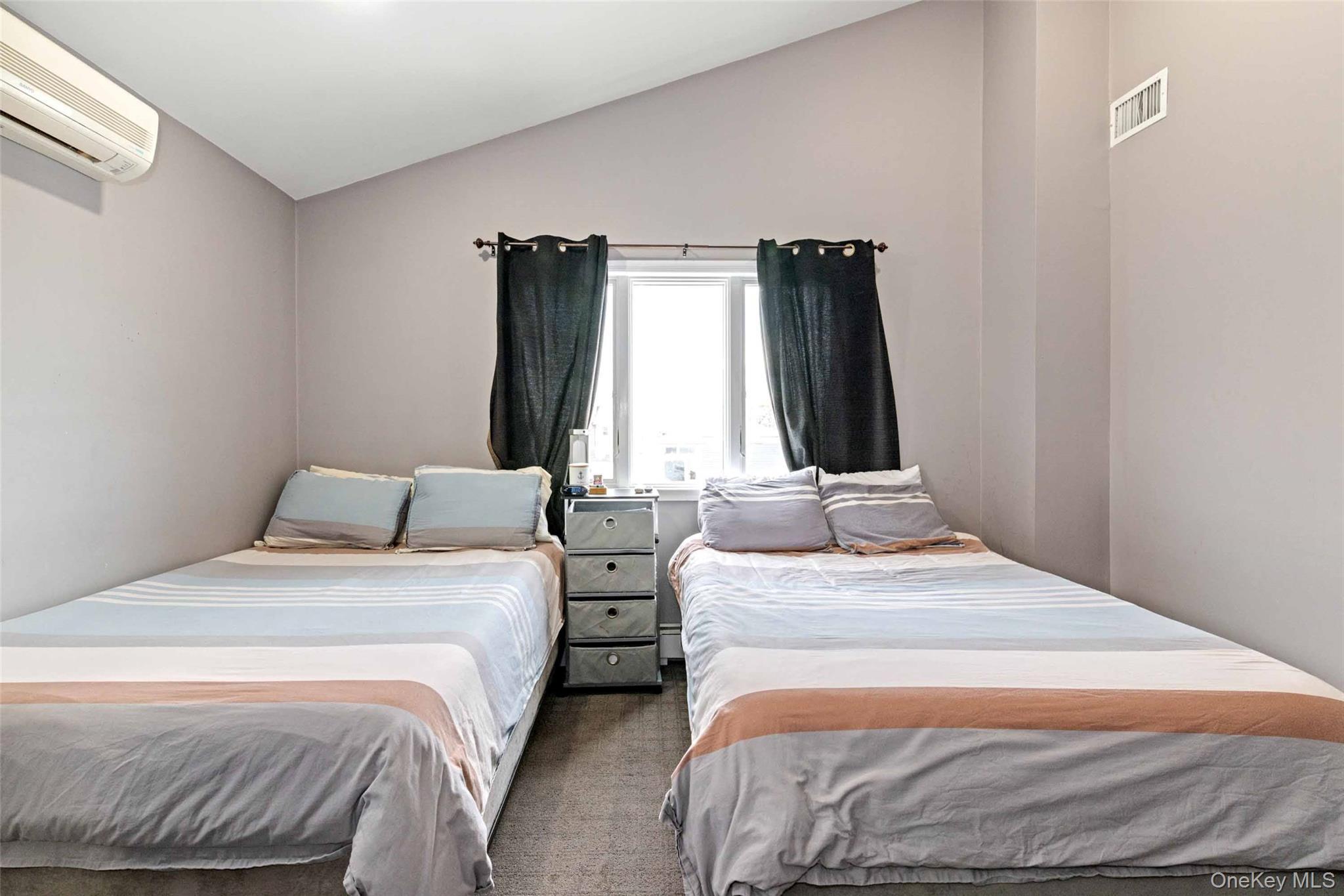 Single Family Beach 3rd Street  Queens, NY 11691, MLS-1011261-17