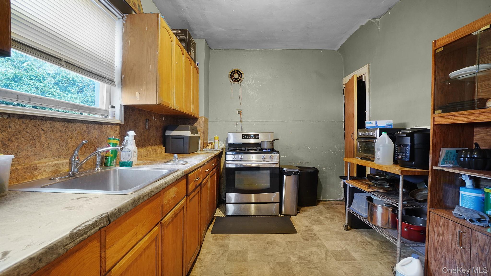 Single Family 173rd Street Queens, NY 11433, MLS-1011262-15