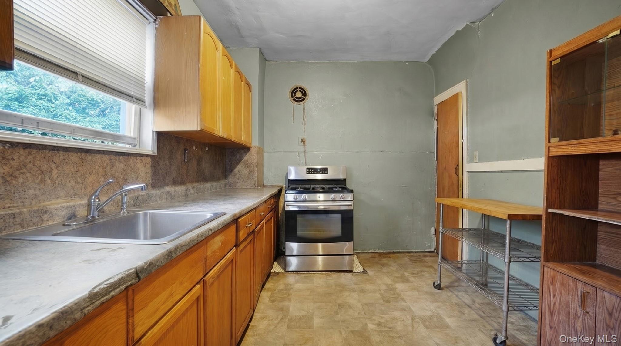 Single Family 173rd Street Queens, NY 11433, MLS-1011262-32