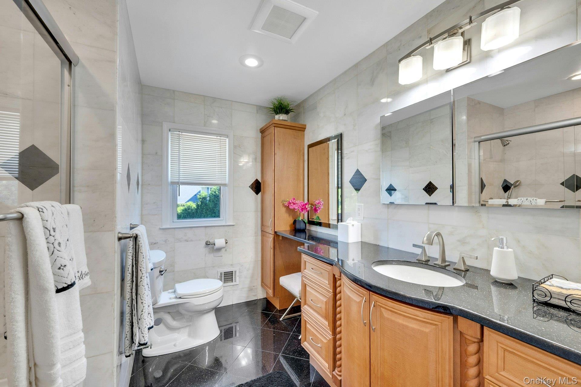 Single Family Windsor Oval Westchester County, NY 10805, MLS-1011278-18