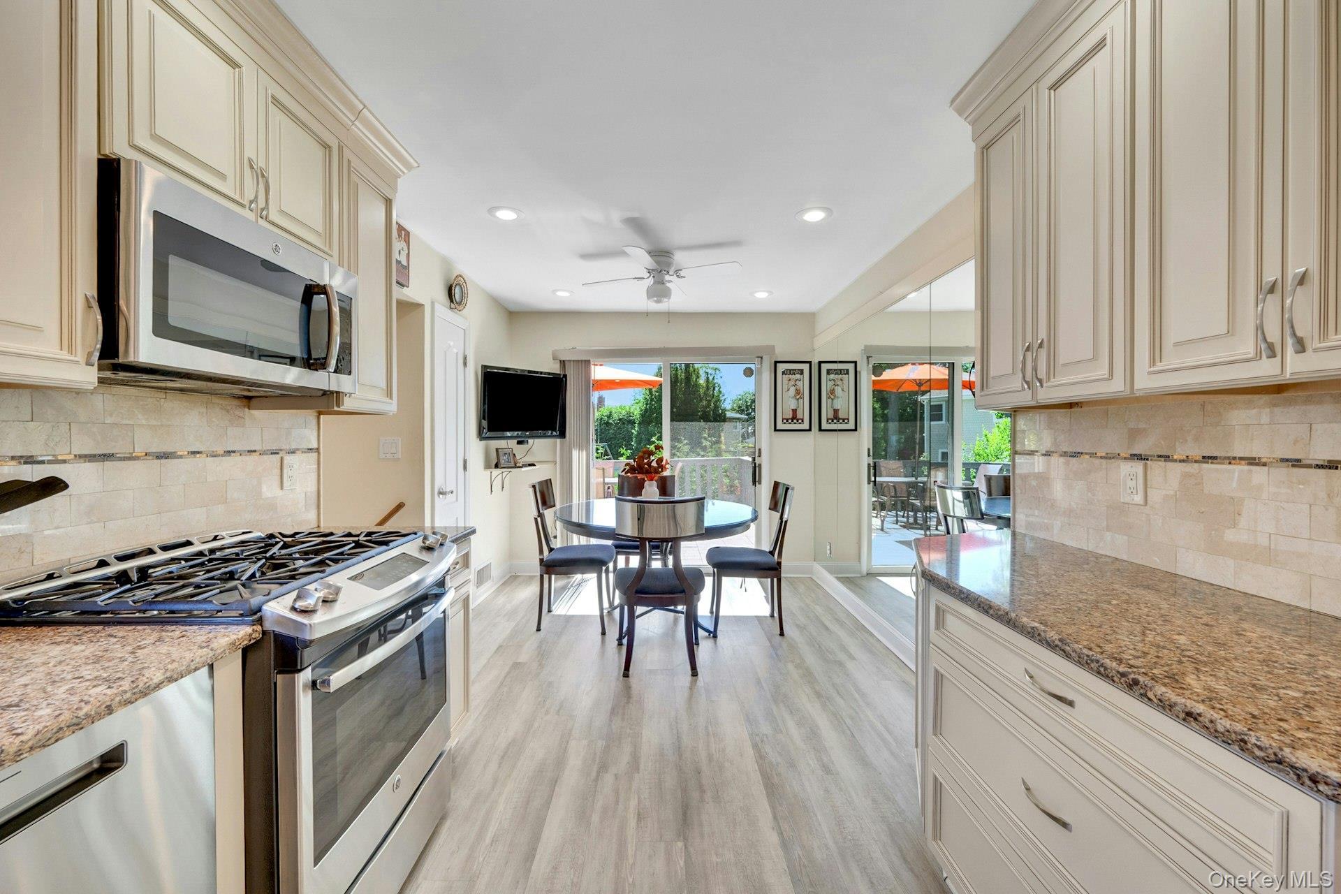 Single Family Windsor Oval Westchester County, NY 10805, MLS-1011278-7