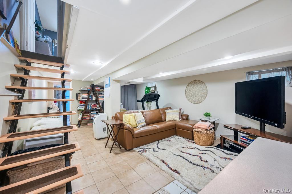 Single Family 84th Street Queens, NY 11421, MLS-1011328-21