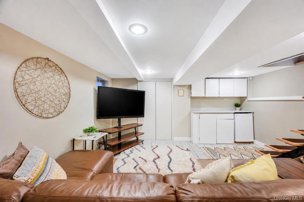 Single Family 84th Street Queens, NY 11421, MLS-1011328-23