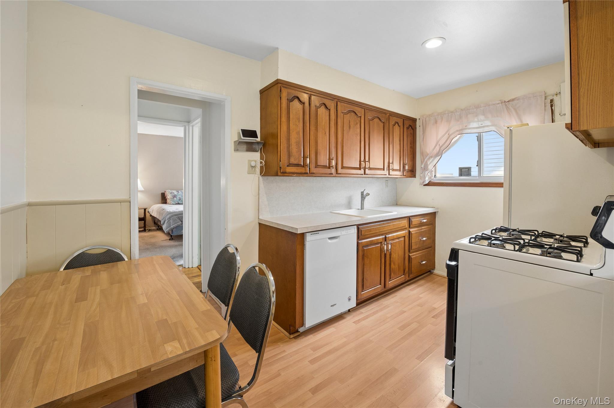 Single Family Hazelton Road Westchester County, NY 10710, MLS-1011334-12