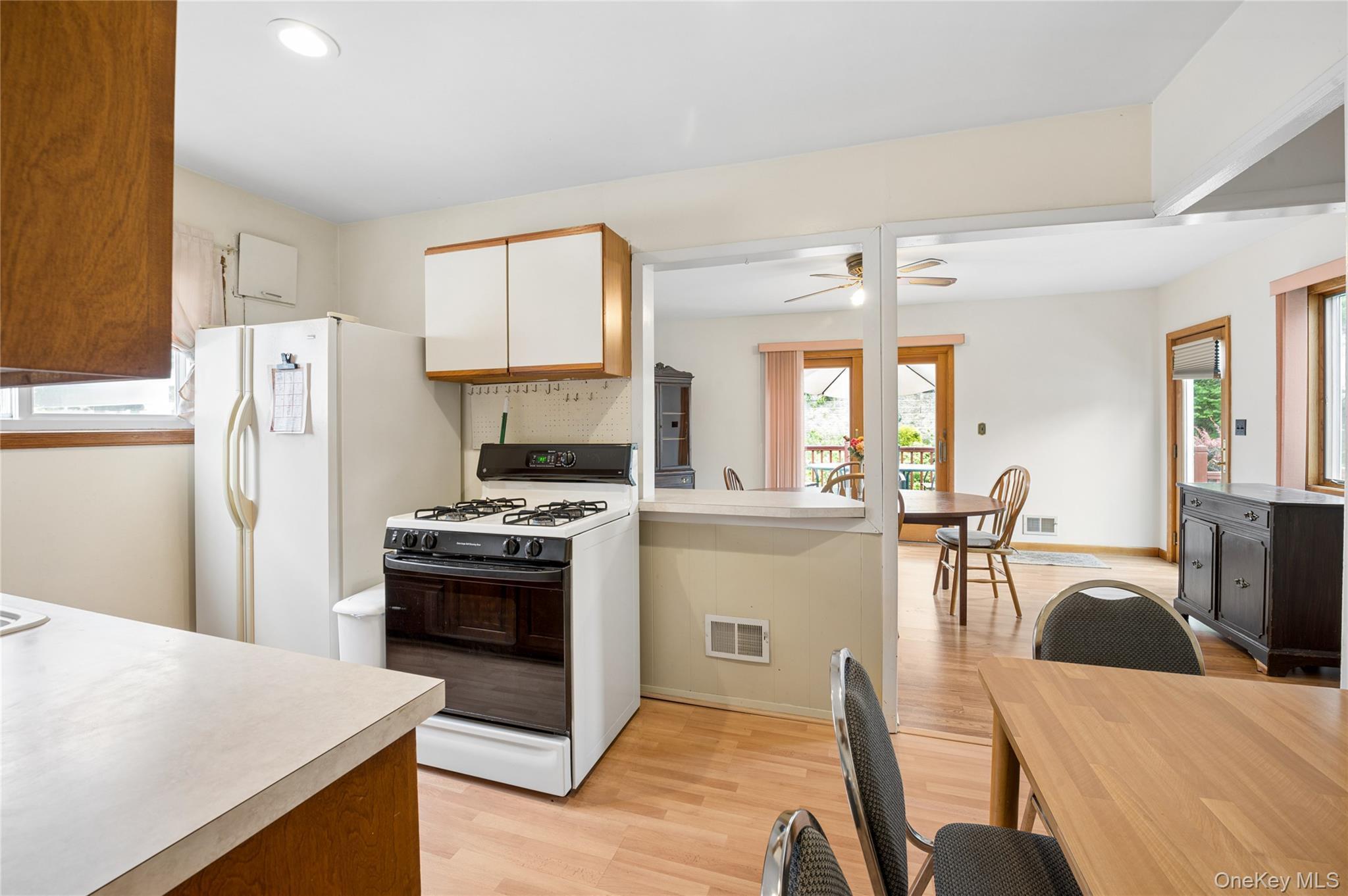 Single Family Hazelton Road Westchester County, NY 10710, MLS-1011334-13