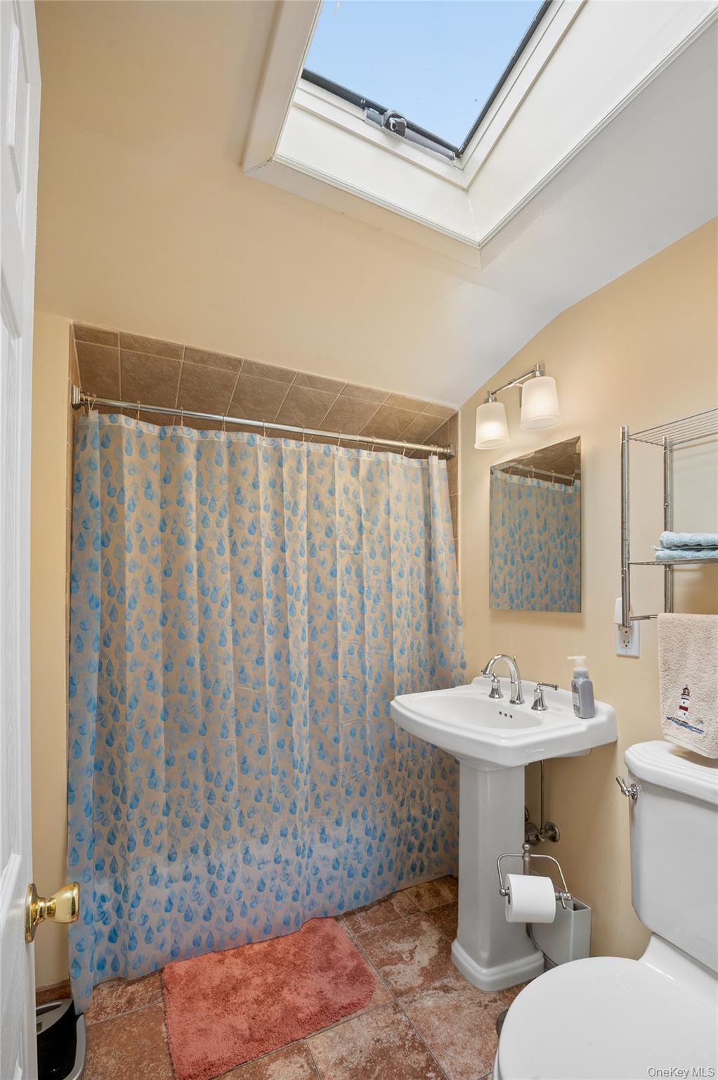 Single Family Hazelton Road Westchester County, NY 10710, MLS-1011334-20