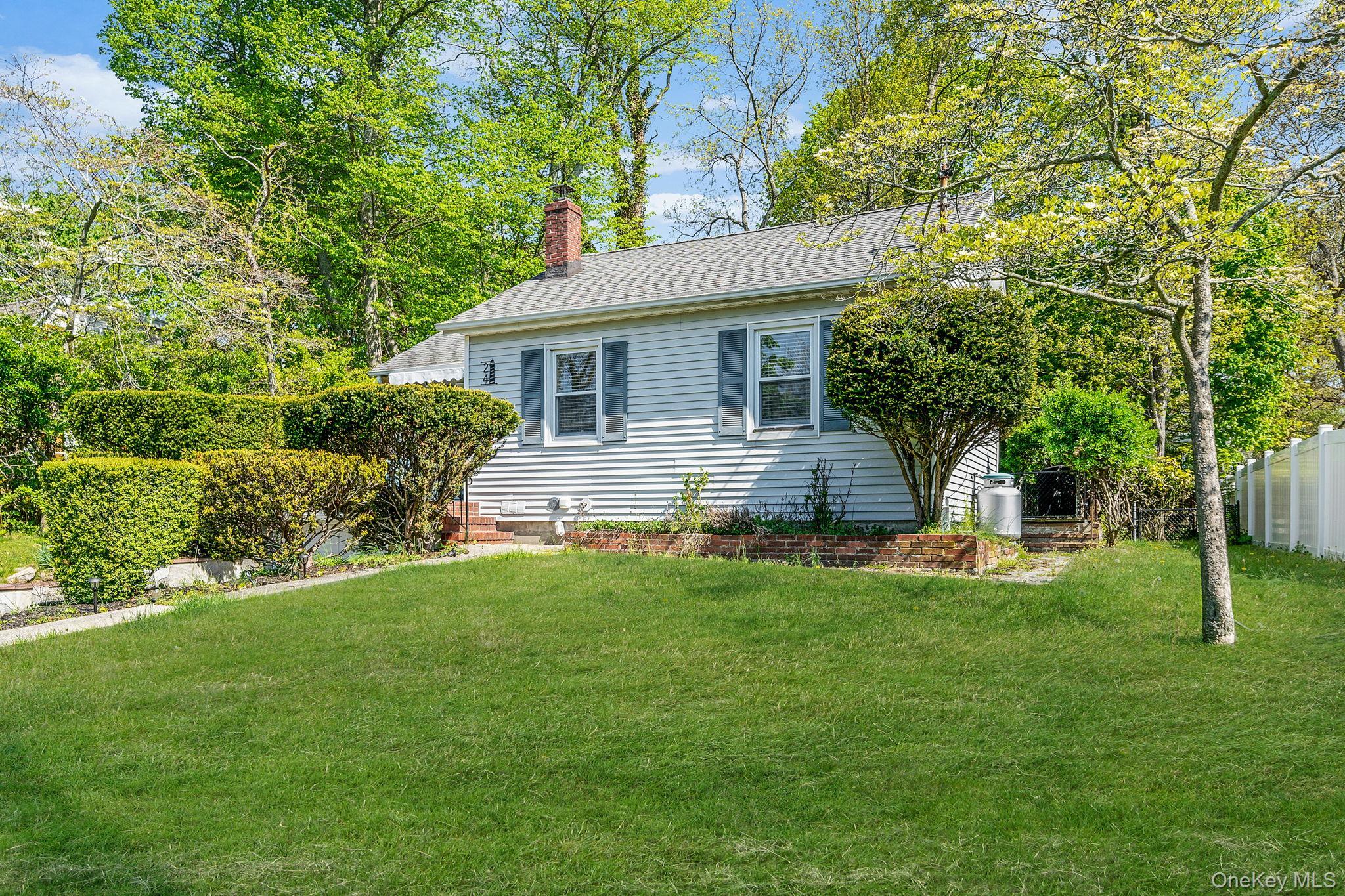 Single Family Locust Road Suffolk County, NY 11792, MLS-1011351-4