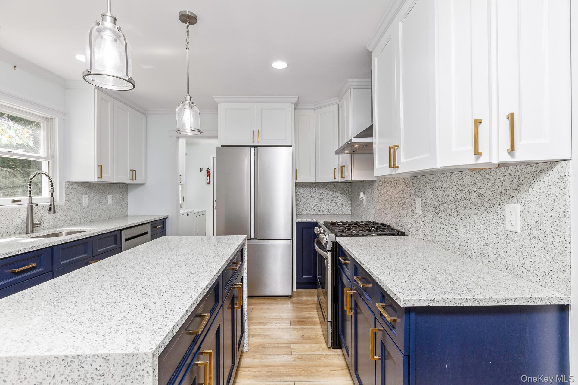 Single Family Long Meadow Place  Suffolk County, NY 11720, MLS-1011362-15
