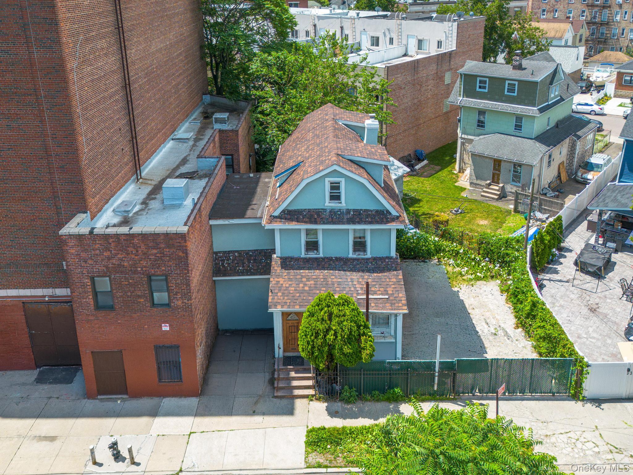 Single Family Bessemer Street  Queens, NY 11418, MLS-1011387-11