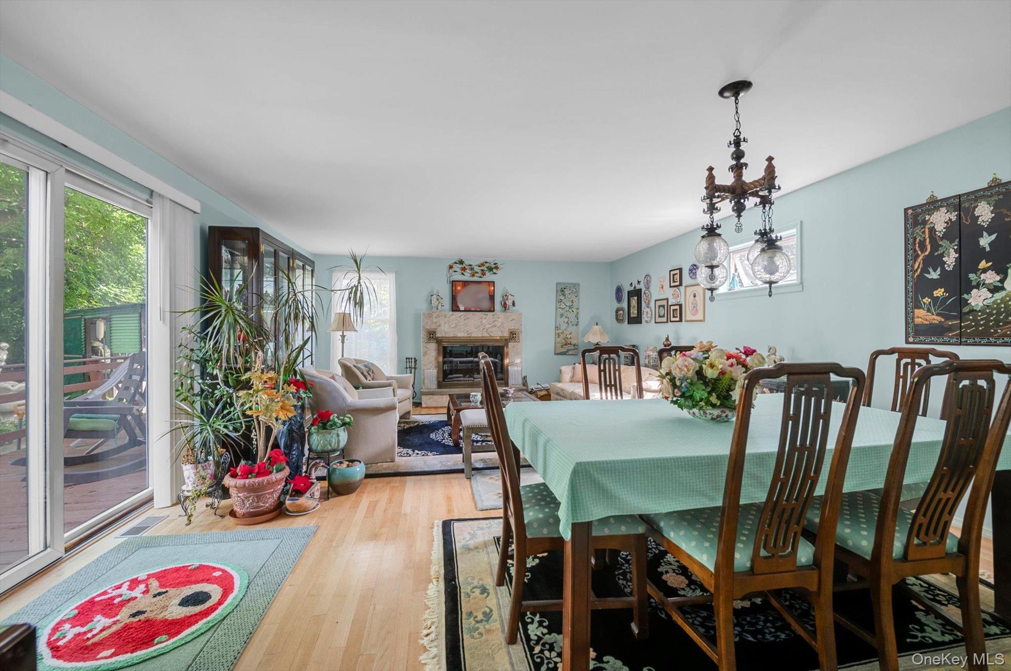 Single Family Fordham Bronx, NY 10464, MLS-1011403-2