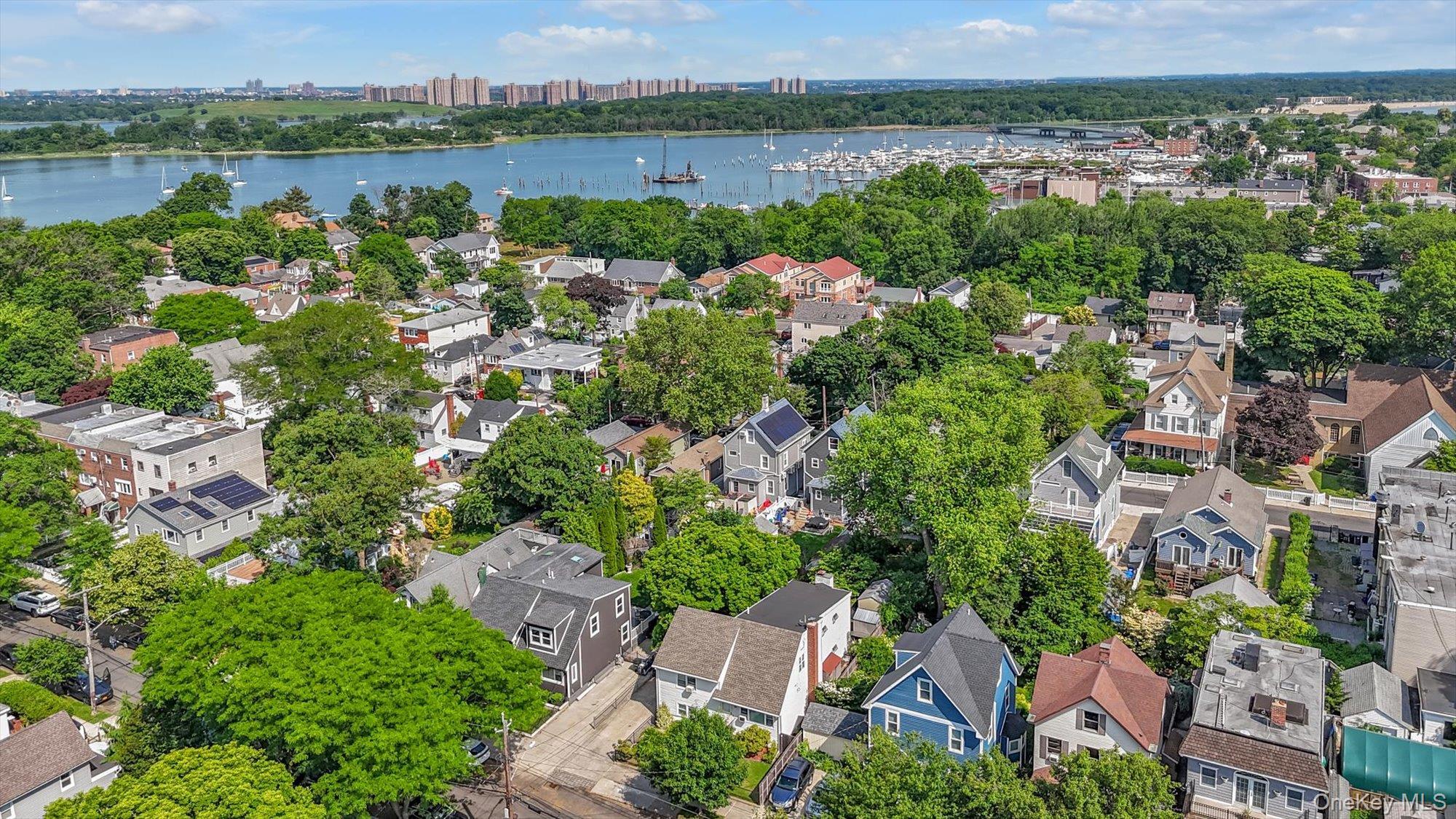 Single Family Fordham Bronx, NY 10464, MLS-1011403-26