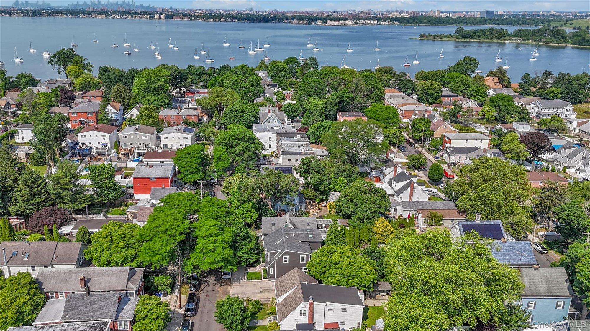 Single Family Fordham Bronx, NY 10464, MLS-1011403-27