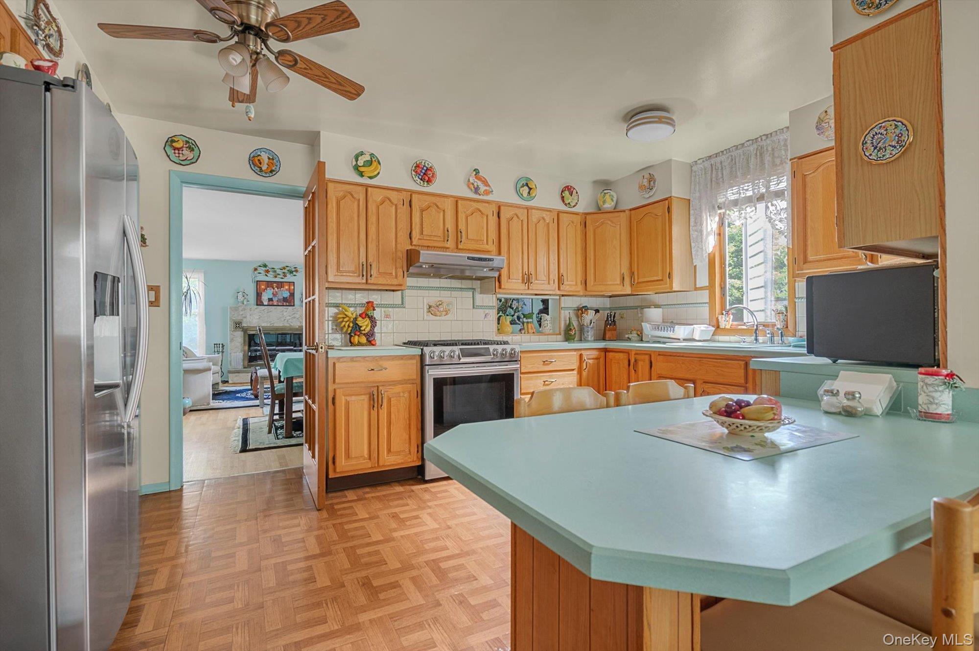 Single Family Fordham Bronx, NY 10464, MLS-1011403-3