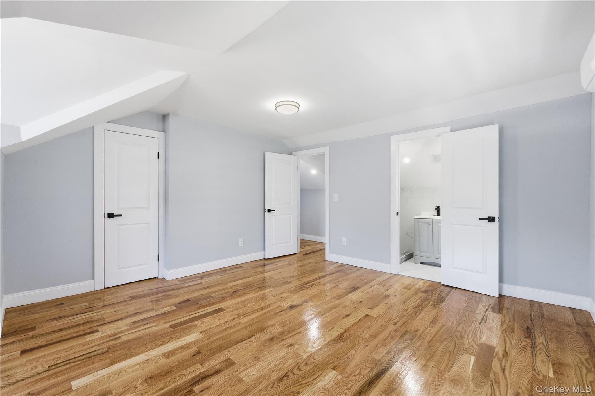 Single Family 212th Street  Queens, NY 11429, MLS-1011407-17