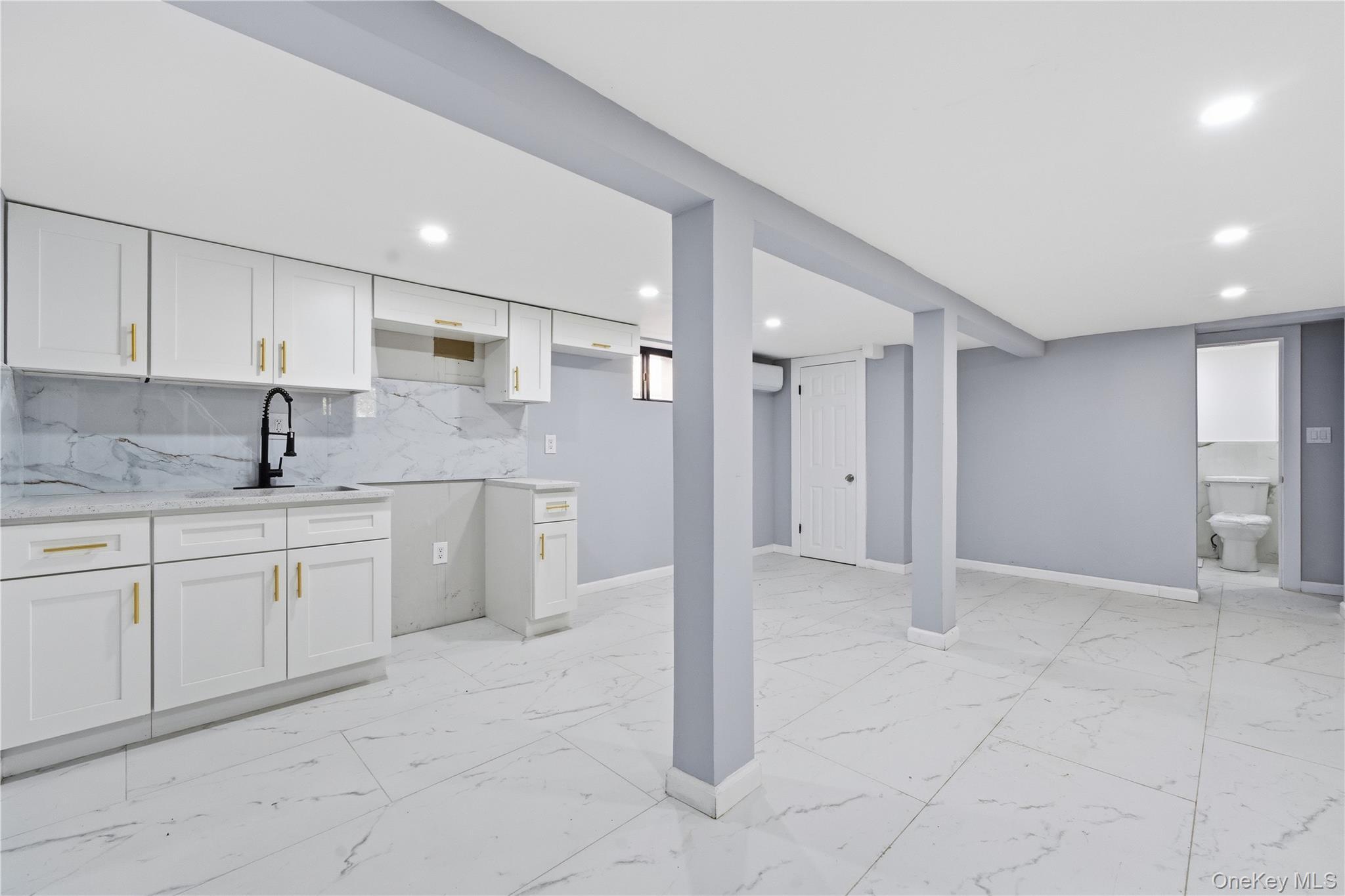 Single Family 212th Street  Queens, NY 11429, MLS-1011407-23