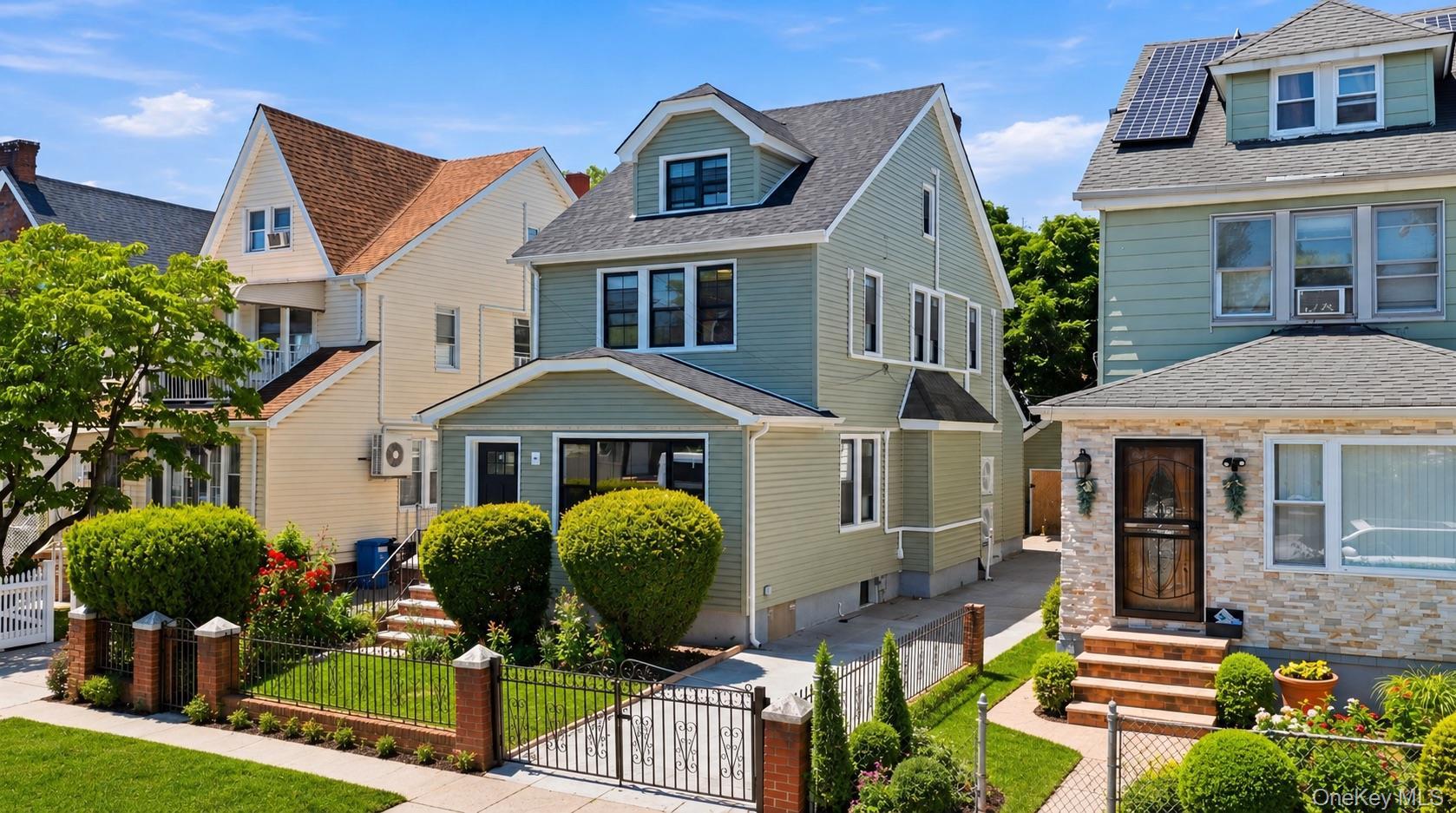 Single Family 212th Street  Queens, NY 11429, MLS-1011407-26