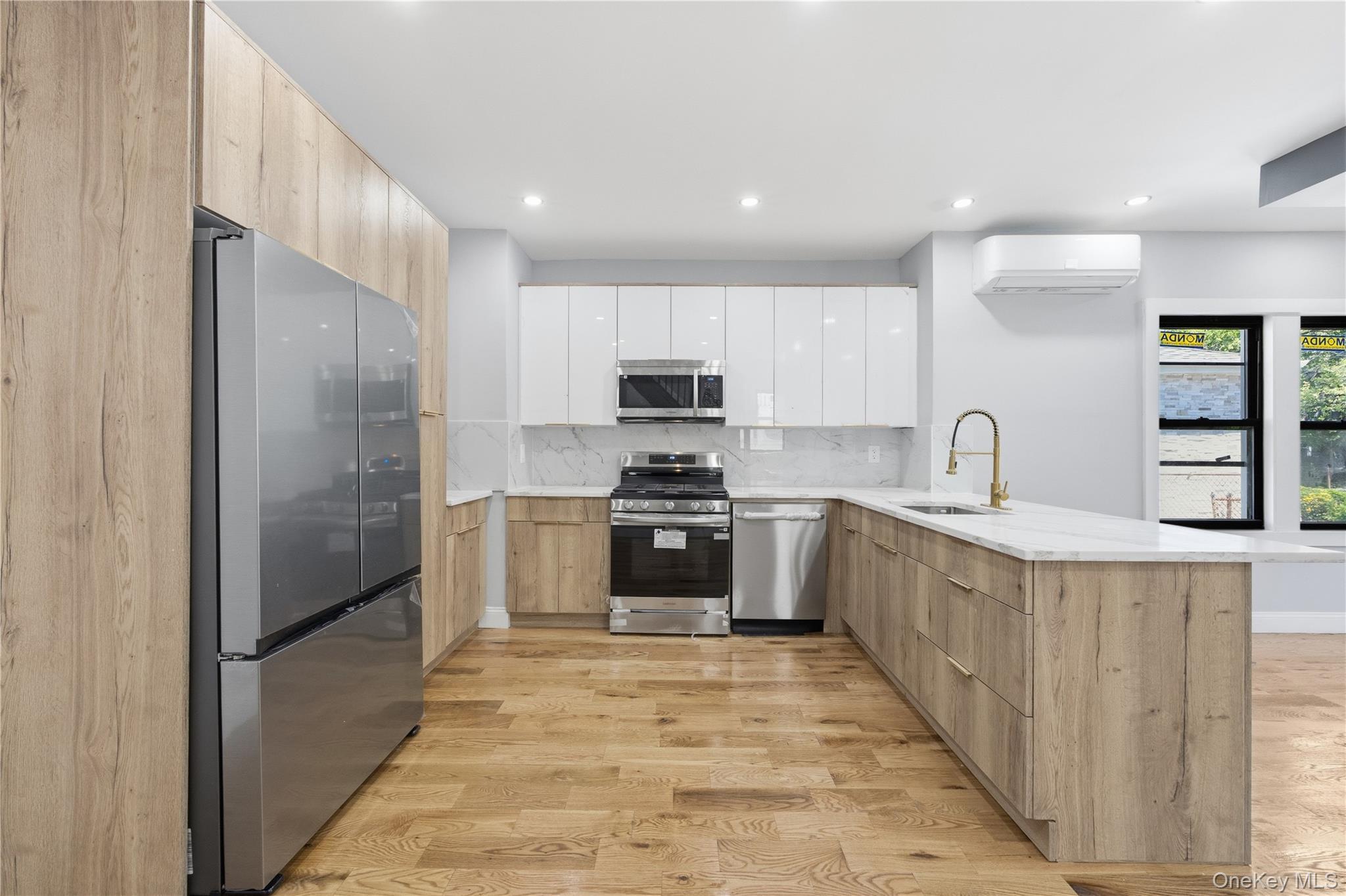 Single Family 212th Street  Queens, NY 11429, MLS-1011407-4