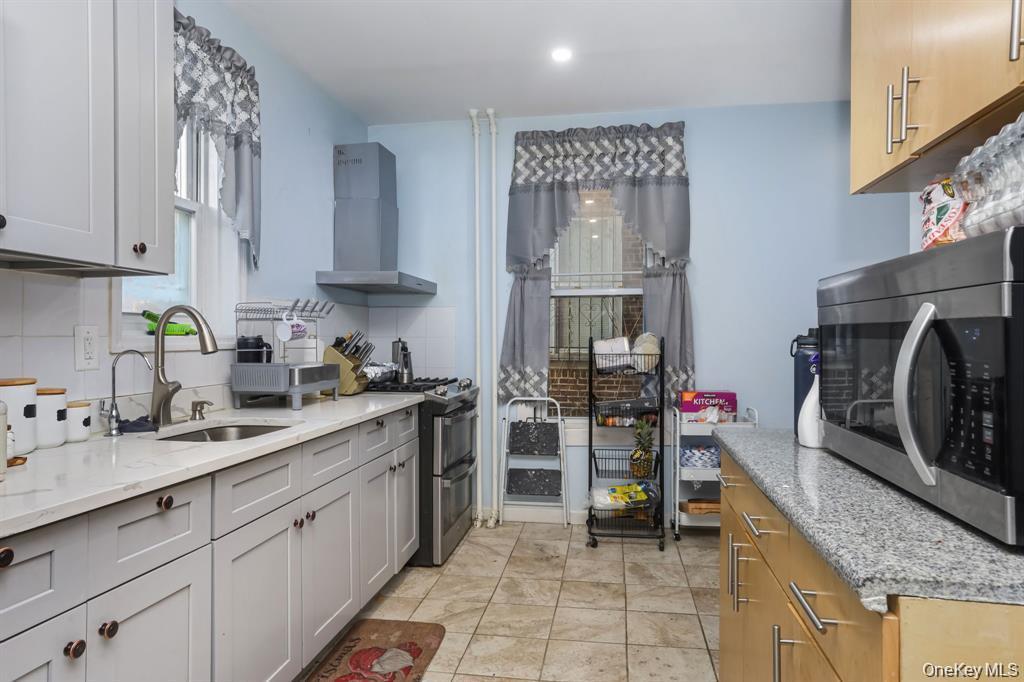 Single Family Andrews Avenue Bronx, NY 10453, MLS-1011421-14