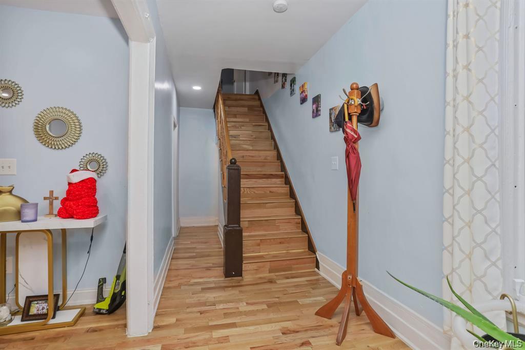 Single Family Andrews Avenue Bronx, NY 10453, MLS-1011421-16