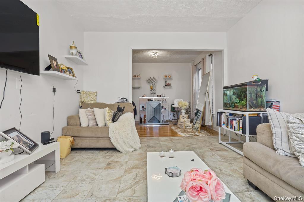 Single Family Andrews Avenue Bronx, NY 10453, MLS-1011421-20