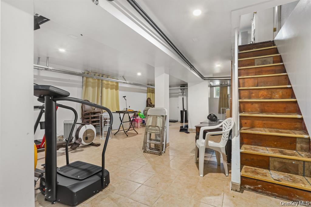 Single Family Andrews Avenue Bronx, NY 10453, MLS-1011421-27