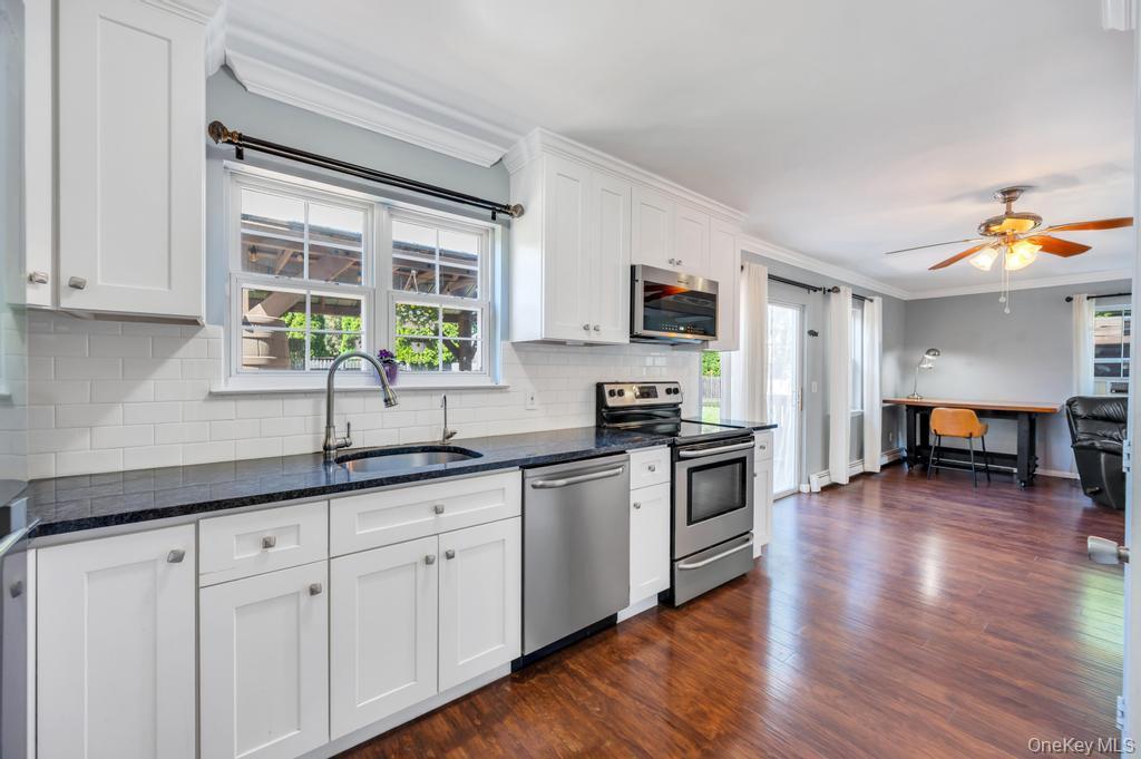 Single Family Cherry Road Suffolk County, NY 11778, MLS-1011433-12