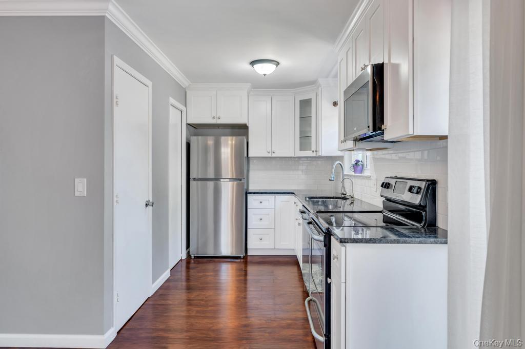 Single Family Cherry Road Suffolk County, NY 11778, MLS-1011433-14