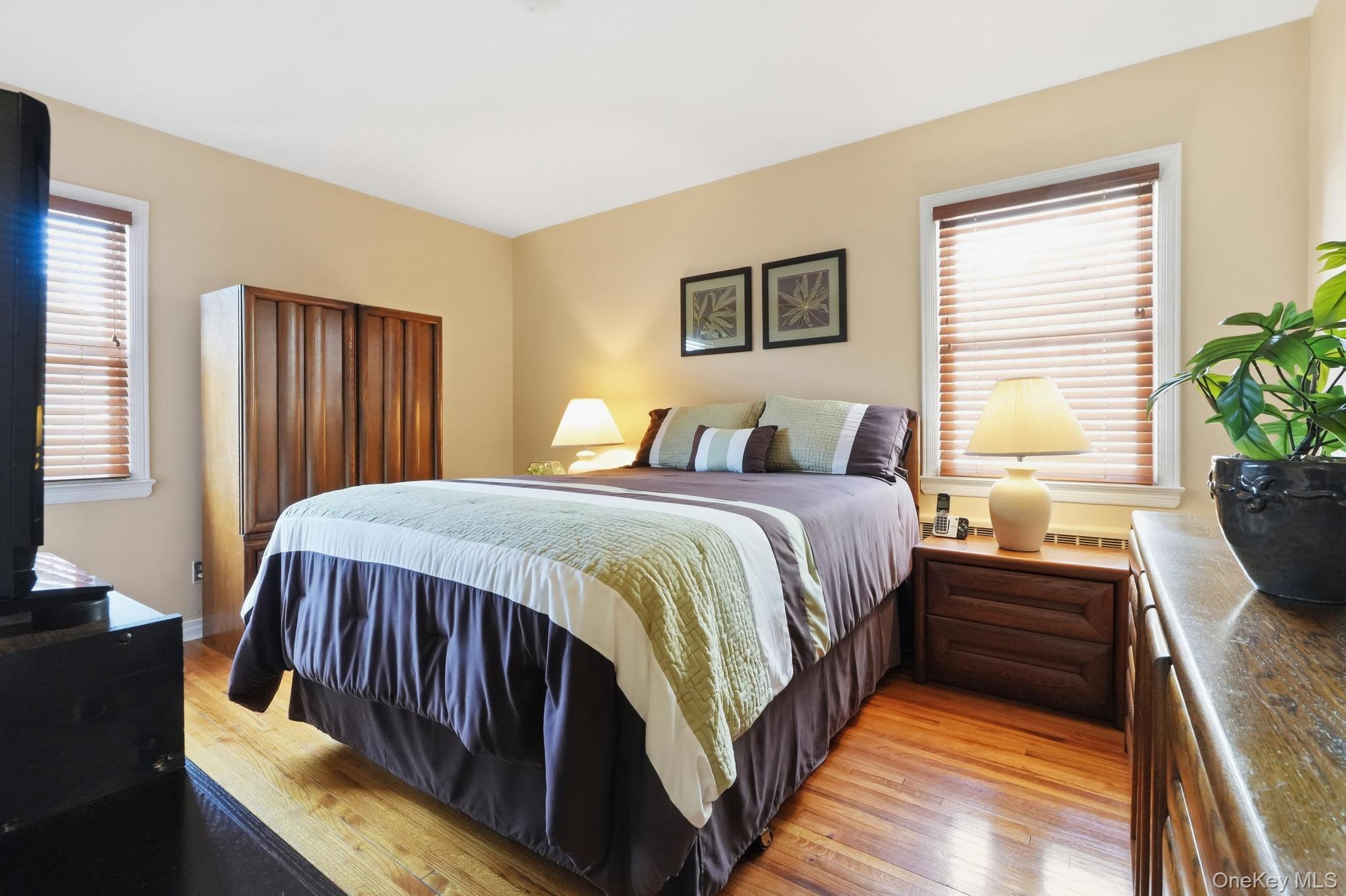 Single Family 86th Queens, NY 11426, MLS-1011434-10