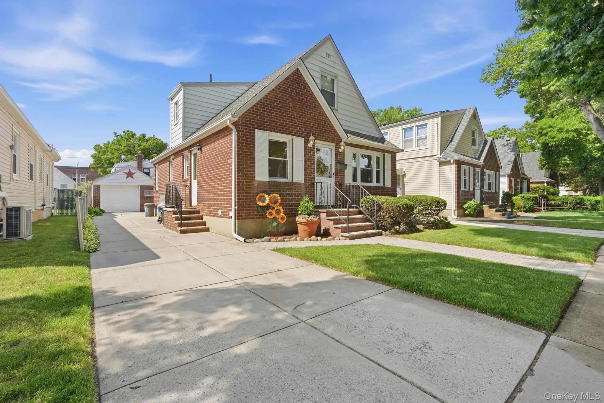 Single Family 86th Queens, NY 11426, MLS-1011434-2