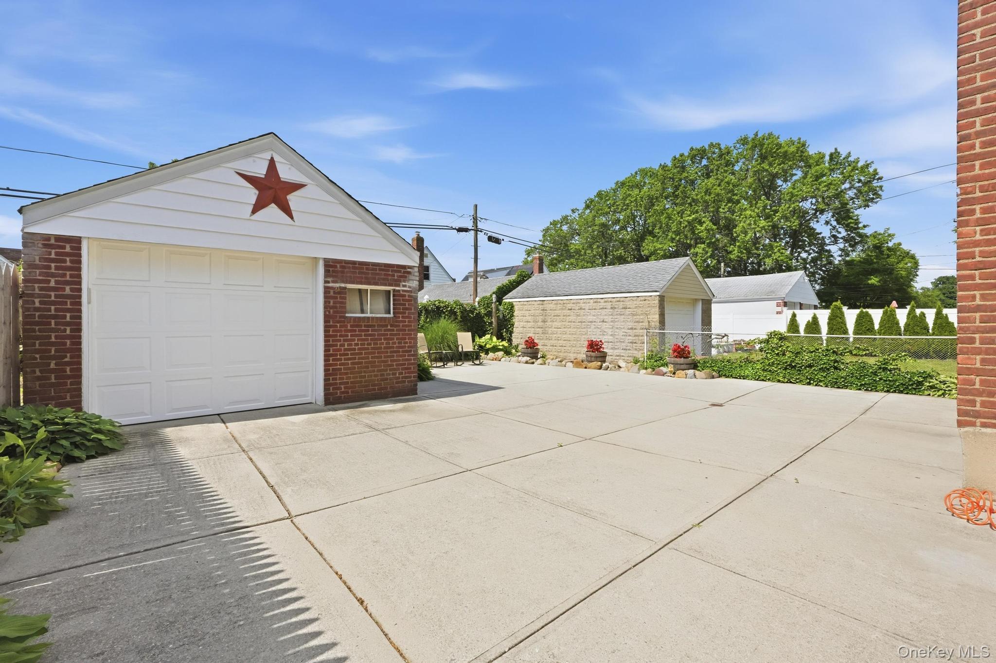 Single Family 86th Queens, NY 11426, MLS-1011434-3
