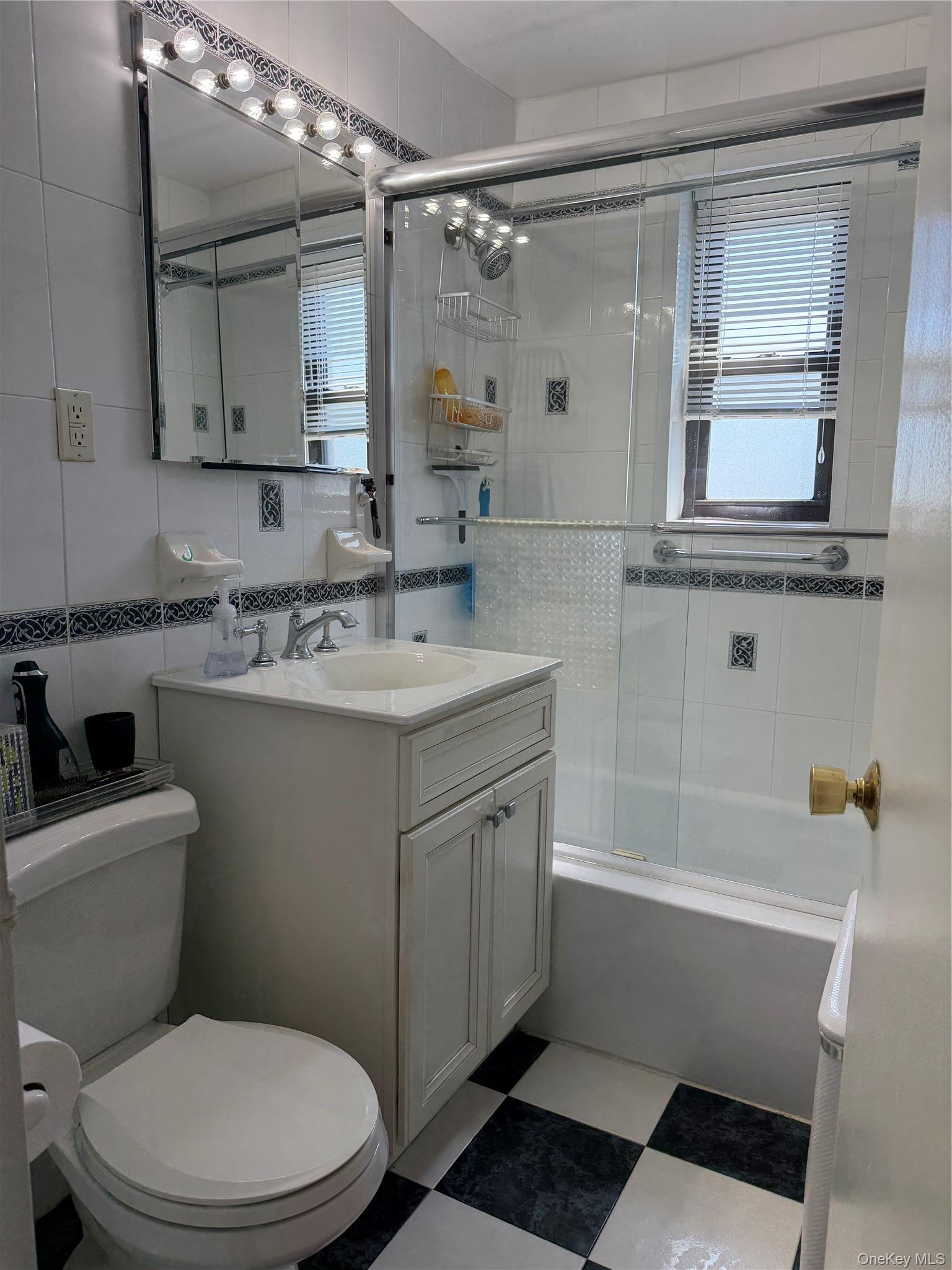 Single Family Shady Glen Court Westchester County, NY 10805, MLS-1011440-8