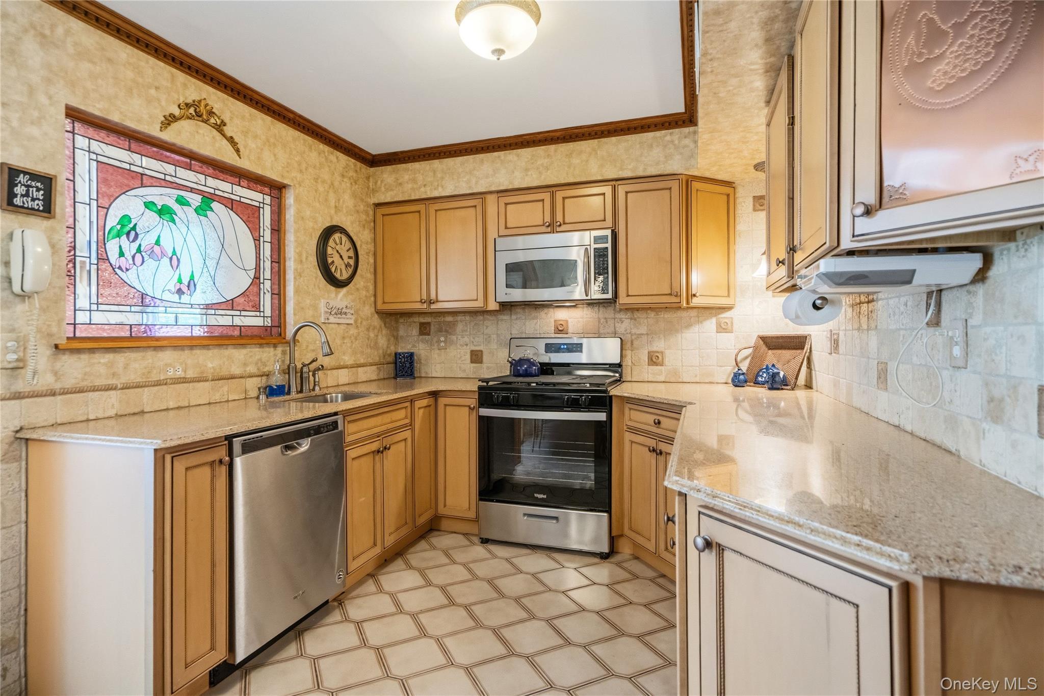 Single Family Greenbelt Parkway W Suffolk County, NY 11741, MLS-1011476-15