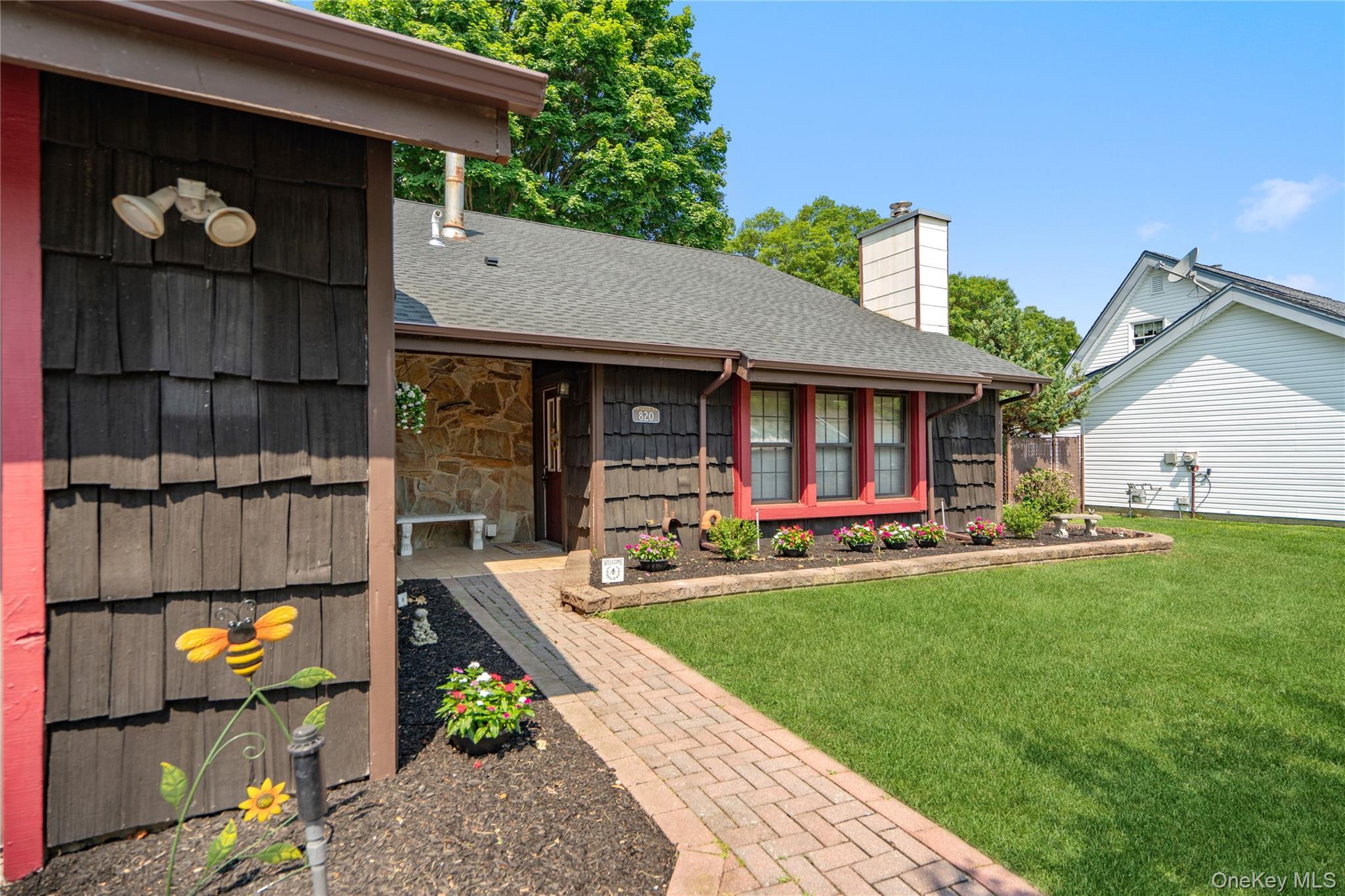 Single Family Greenbelt Parkway W Suffolk County, NY 11741, MLS-1011476-2