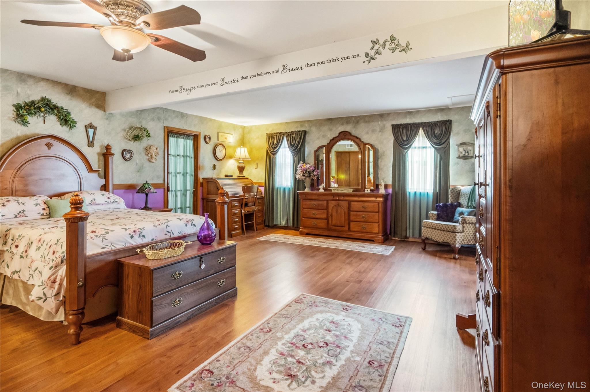 Single Family Greenbelt Parkway W Suffolk County, NY 11741, MLS-1011476-27