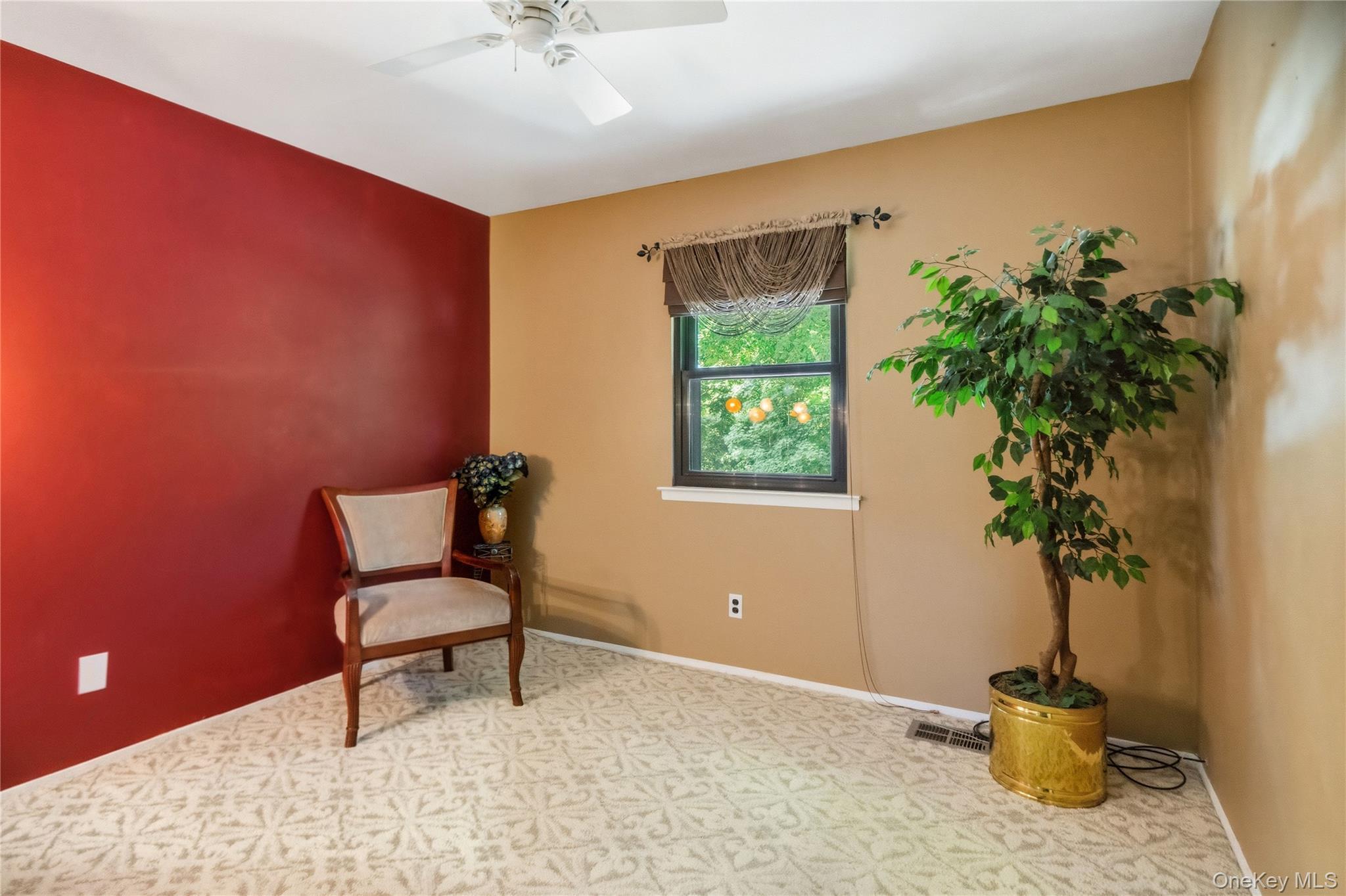 Single Family Greenbelt Parkway W Suffolk County, NY 11741, MLS-1011476-38