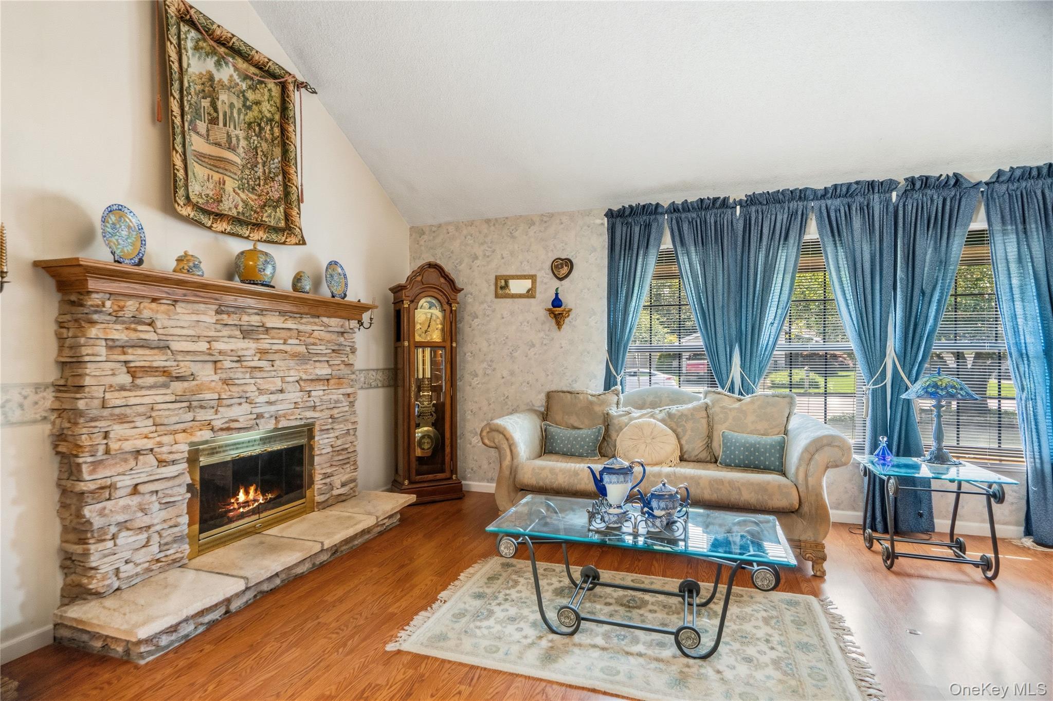 Single Family Greenbelt Parkway W Suffolk County, NY 11741, MLS-1011476-7