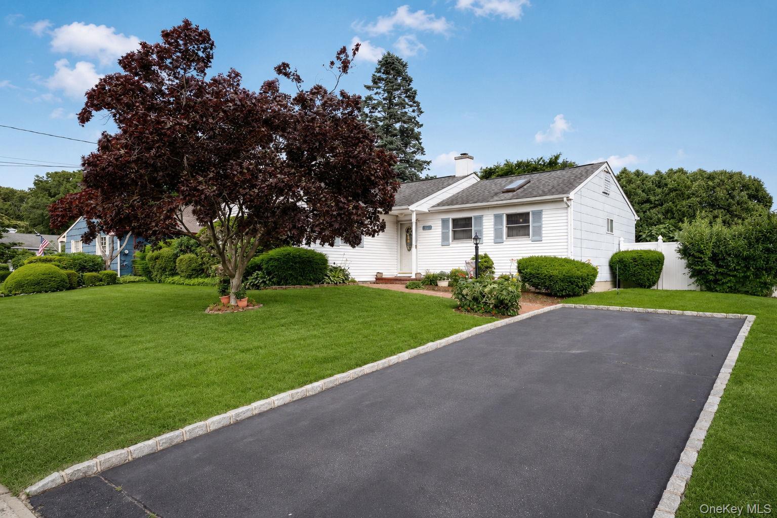 Single Family Stuyvesant Drive Suffolk County, NY 11776, MLS-1011489-2