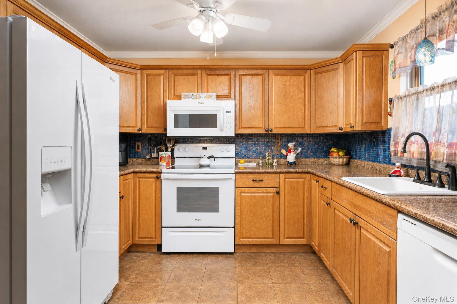 Single Family Stuyvesant Drive Suffolk County, NY 11776, MLS-1011489-5