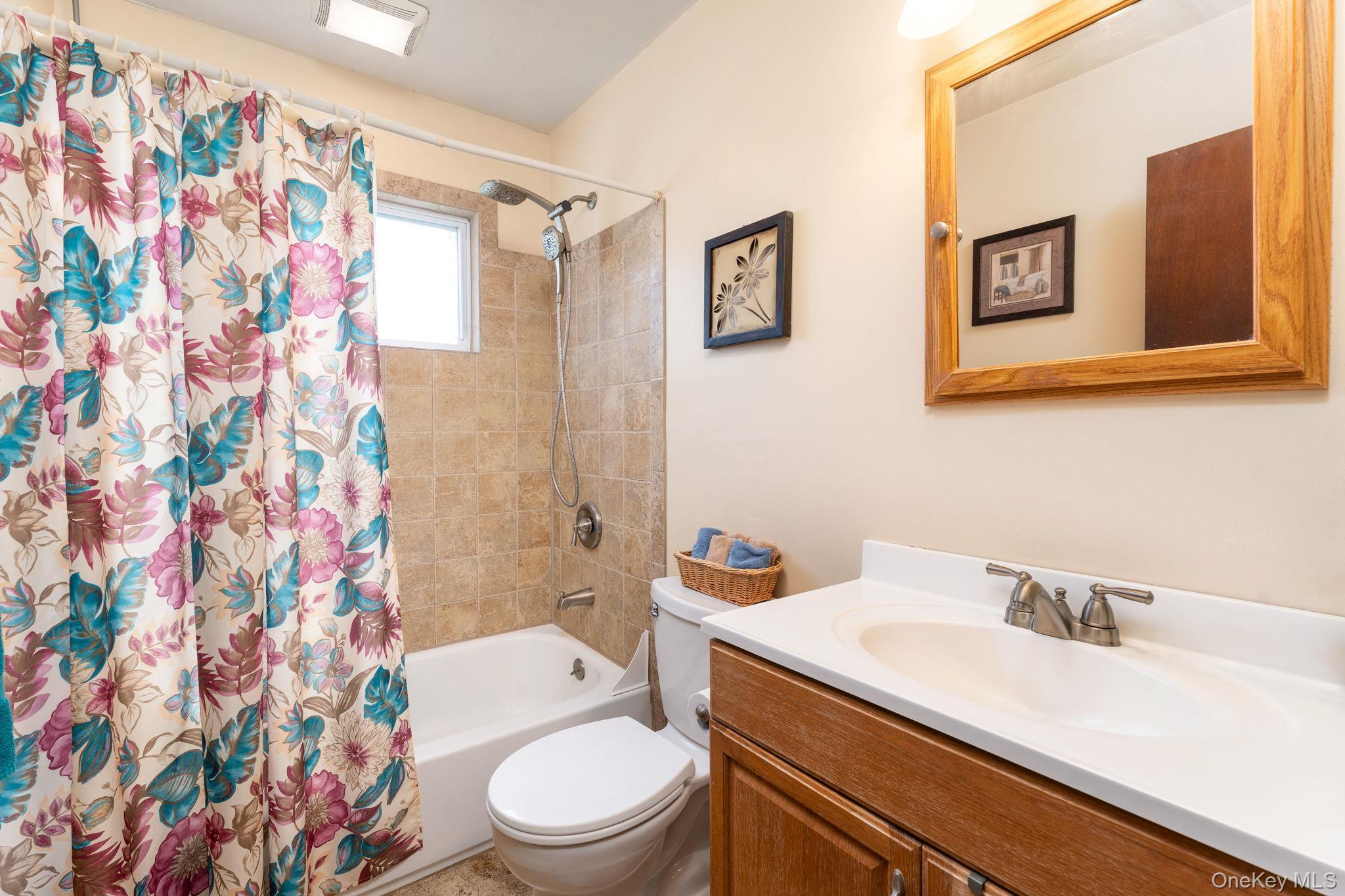 Single Family Stuyvesant Drive Suffolk County, NY 11776, MLS-1011489-6