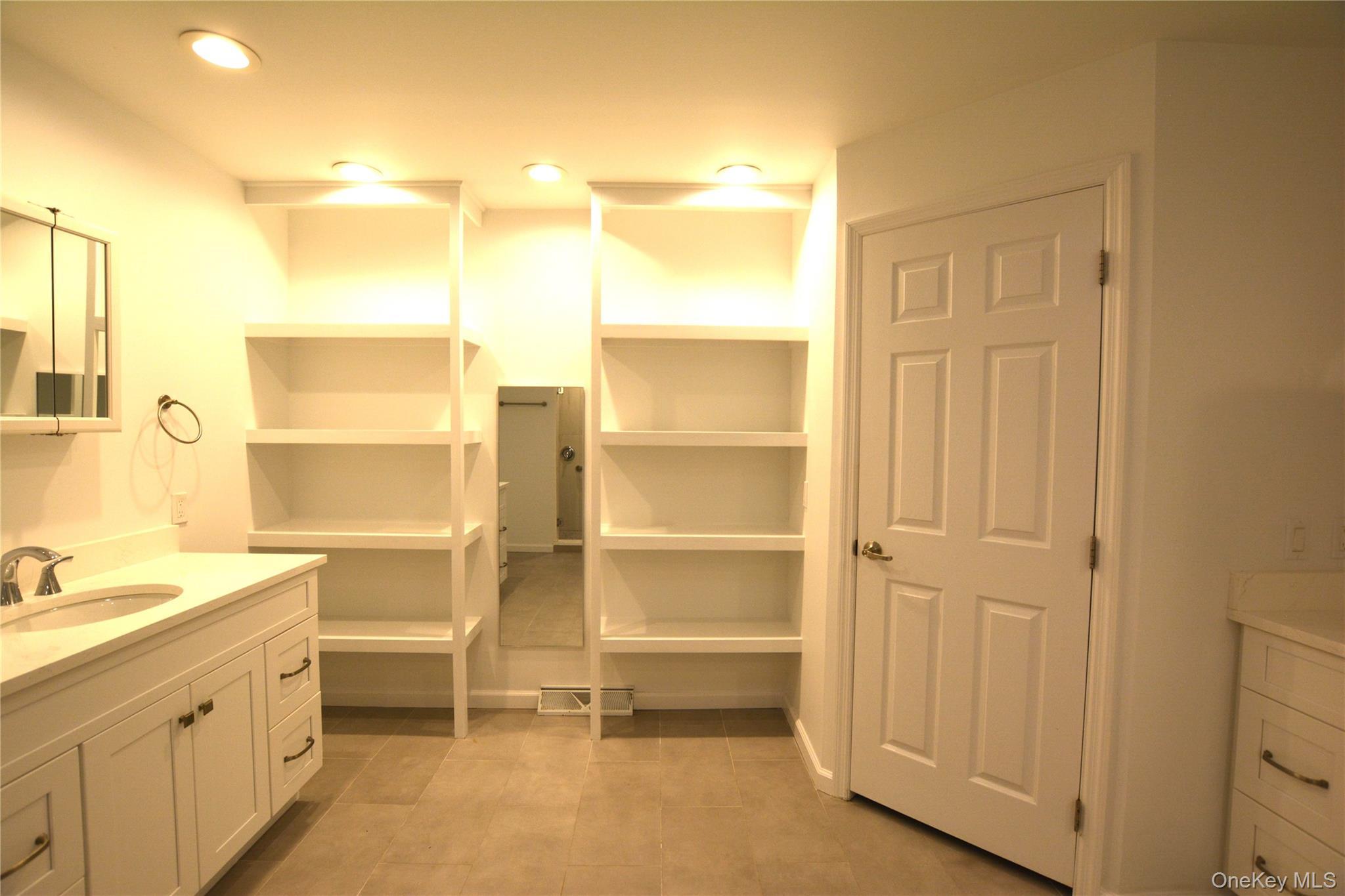 Single Family Old Country Road  Suffolk County, NY 11901, MLS-1011541-19