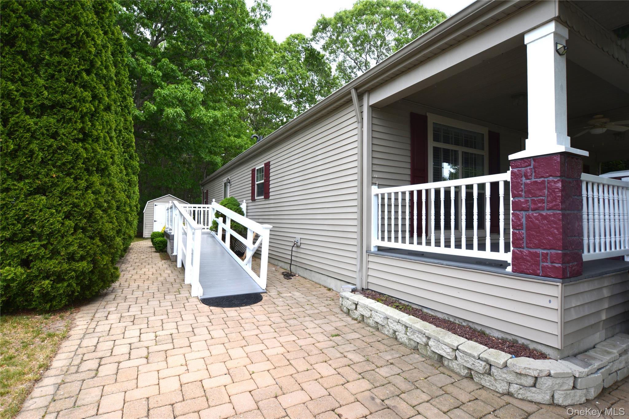 Single Family Old Country Road  Suffolk County, NY 11901, MLS-1011541-3